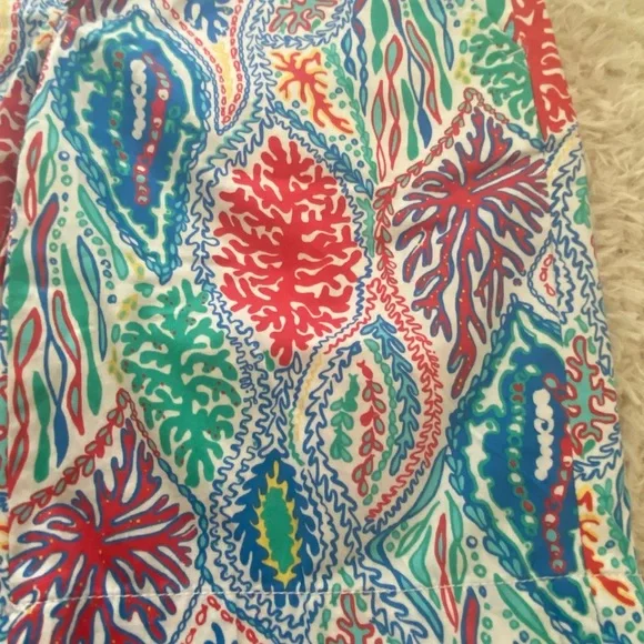 Lilly Pulitzer The Chipper Shorts Bermuda Size 0 Red & Blue Coral pattern Preppy - Picture 4 of 11